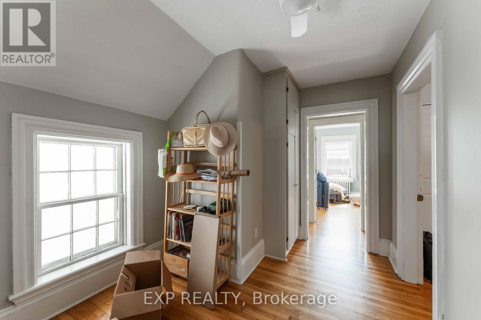












183 AUGUSTA STREET

,
Ottawa,




Ontario
K1N8B9


