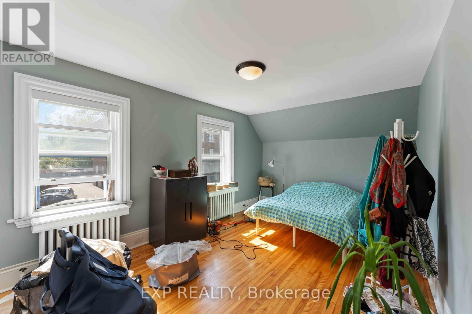 












183 AUGUSTA STREET

,
Ottawa,




Ontario
K1N8B9

