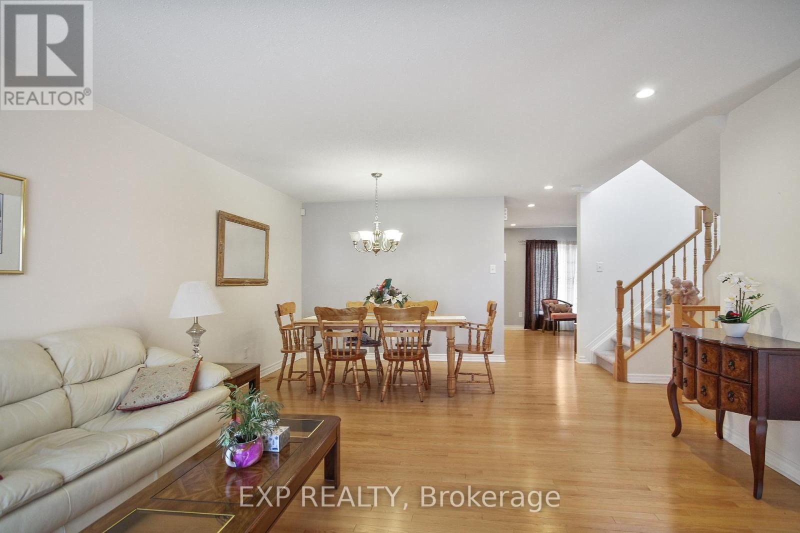 












618 BEATRICE DRIVE

,
Ottawa,




Ontario
K2J5N9

