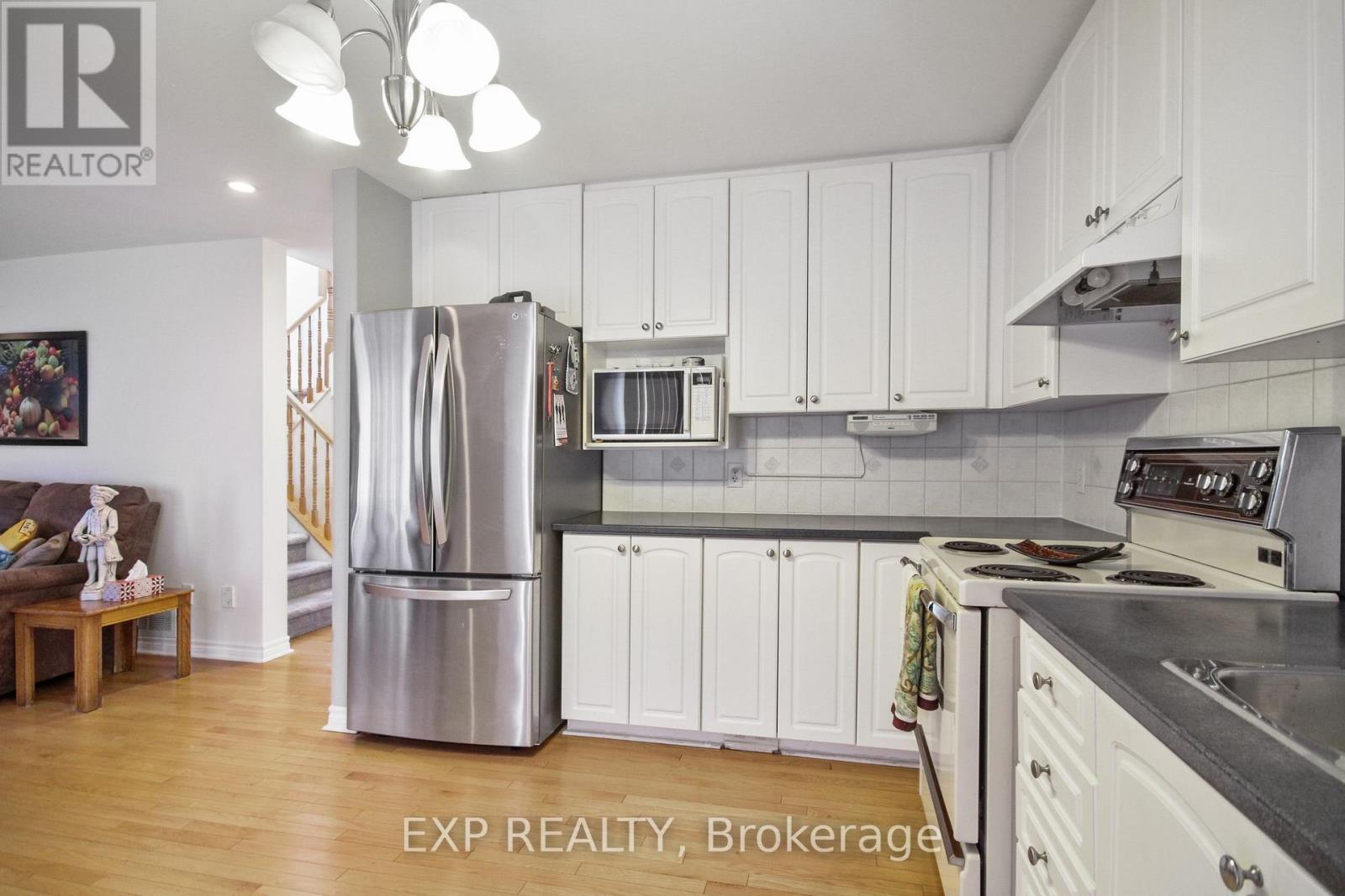 












618 BEATRICE DRIVE

,
Ottawa,




Ontario
K2J5N9

