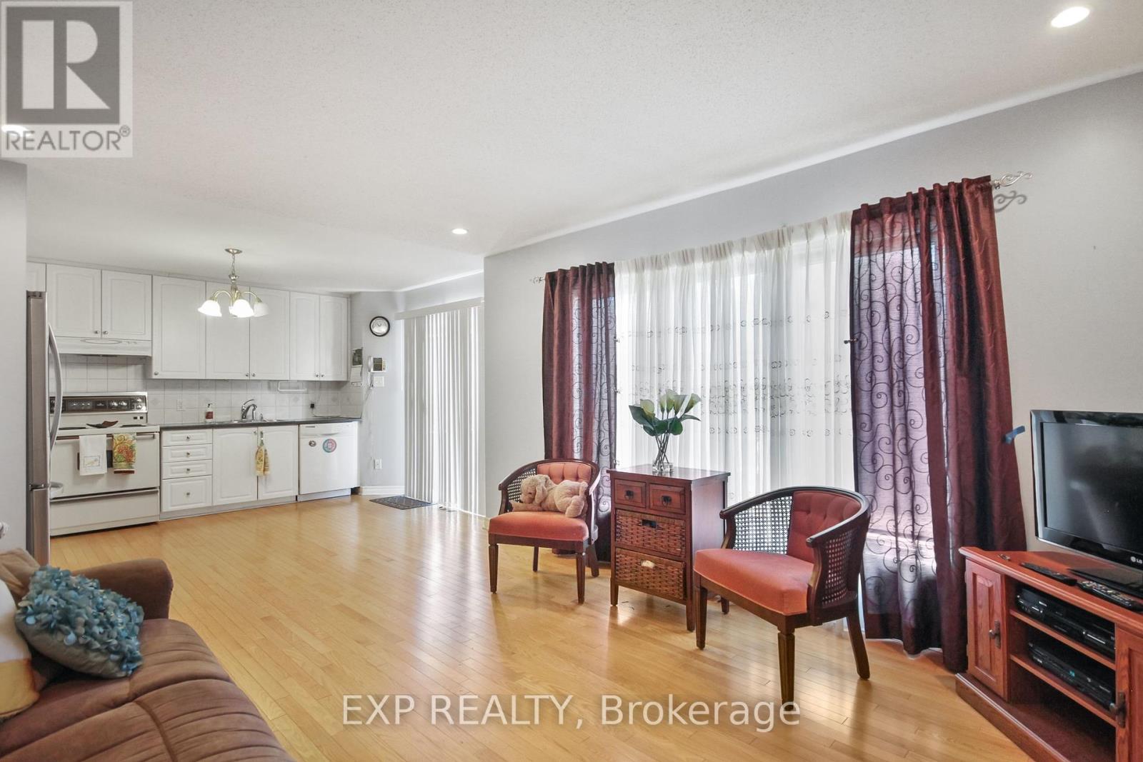 












618 BEATRICE DRIVE

,
Ottawa,




Ontario
K2J5N9

