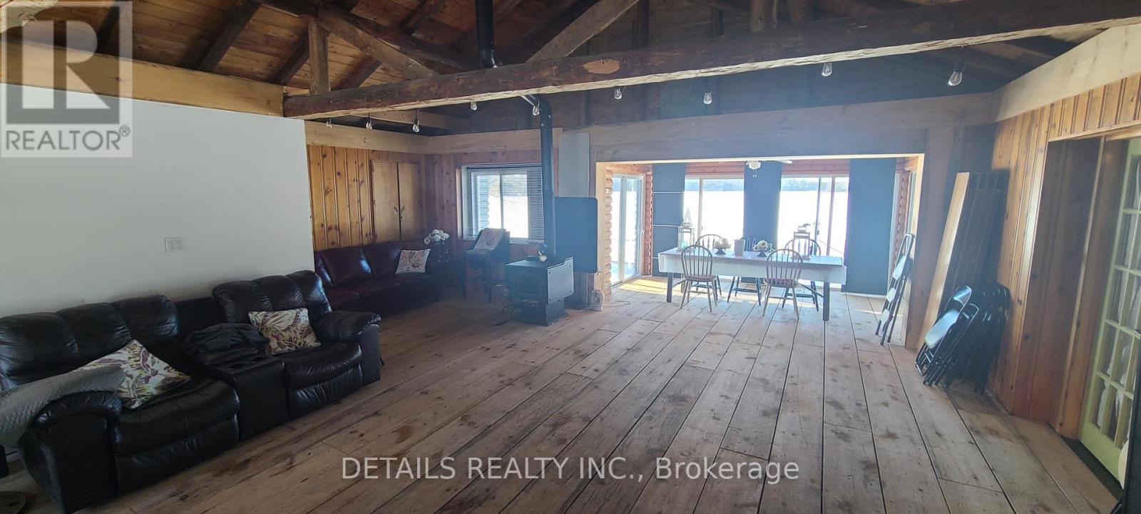 












411 PICKEREL BAY ROAD

,
Lanark Highlands,




Ontario
K0A3L0

