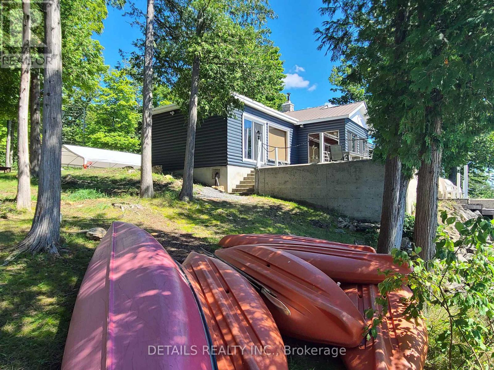 












411 PICKEREL BAY ROAD

,
Lanark Highlands,




Ontario
K0A3L0

