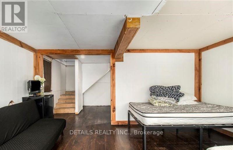 












411 PICKEREL BAY ROAD

,
Lanark Highlands,




Ontario
K0A3L0

