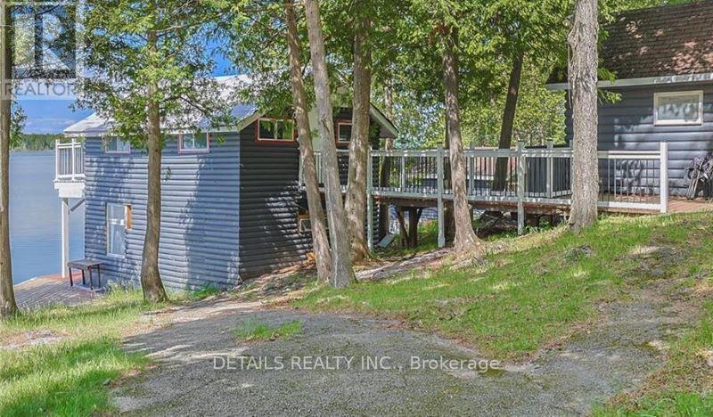 












411 PICKEREL BAY ROAD

,
Lanark Highlands,




Ontario
K0A3L0

