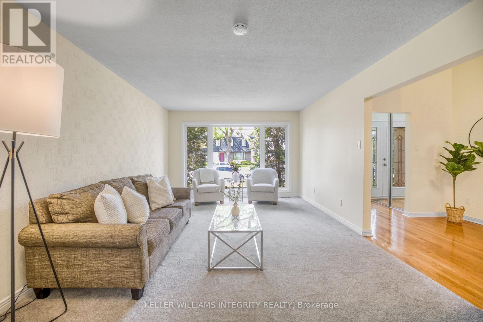 












714 MOONEYS BAY PLACE

,
Ottawa,




Ontario
K1V9R2

