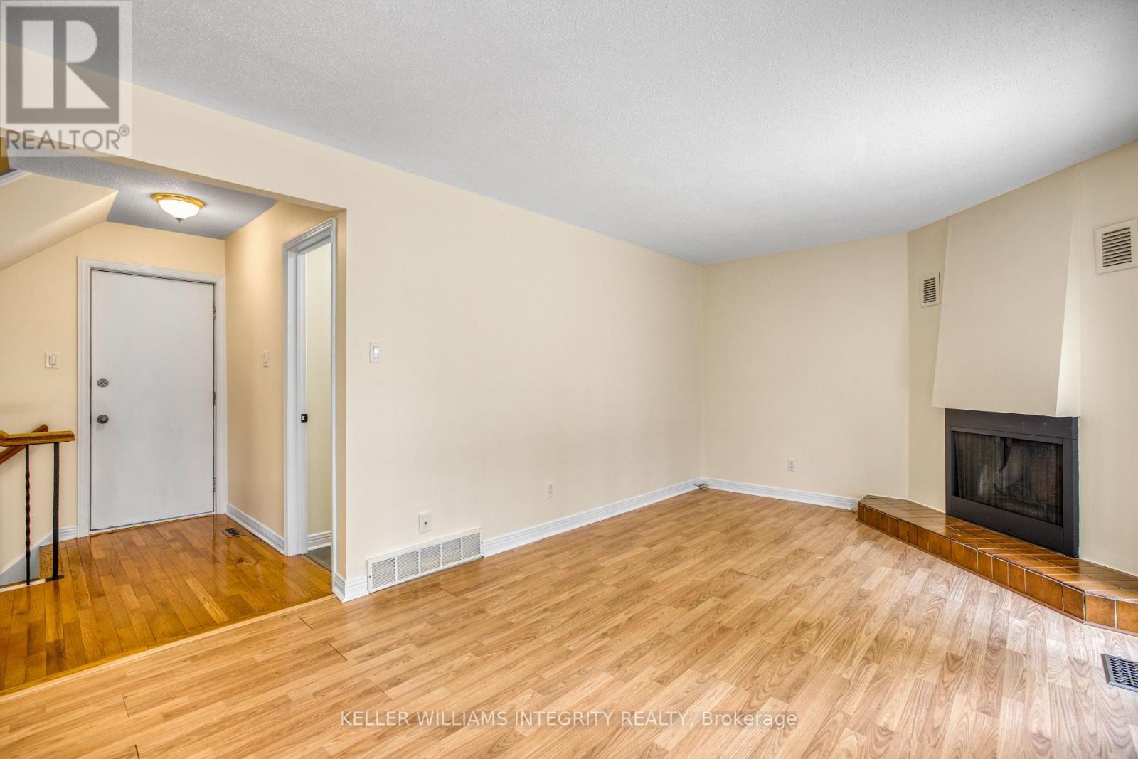 












714 MOONEYS BAY PLACE

,
Ottawa,




Ontario
K1V9R2

