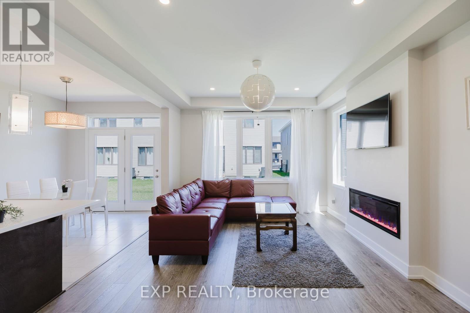 












288 BILLRIAN CRESCENT

,
Ottawa,




Ontario
K2S3A4

