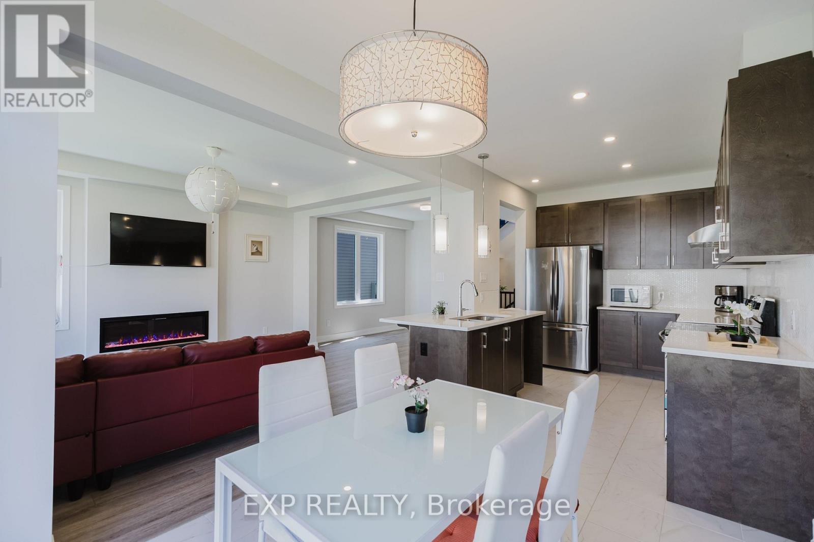 












288 BILLRIAN CRESCENT

,
Ottawa,




Ontario
K2S3A4


