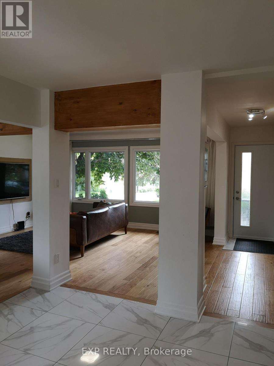












366 MARIA GORETTI CIRCLE

,
Ottawa,




Ontario
K1L7K8

