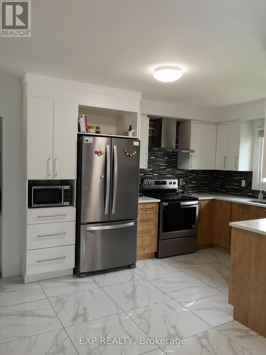 












366 MARIA GORETTI CIRCLE

,
Ottawa,




Ontario
K1L7K8

