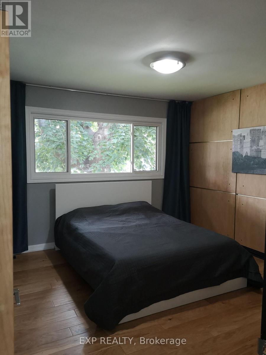 












366 MARIA GORETTI CIRCLE

,
Ottawa,




Ontario
K1L7K8

