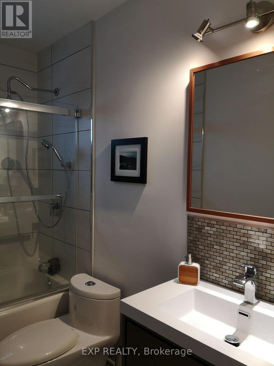 












366 MARIA GORETTI CIRCLE

,
Ottawa,




Ontario
K1L7K8

