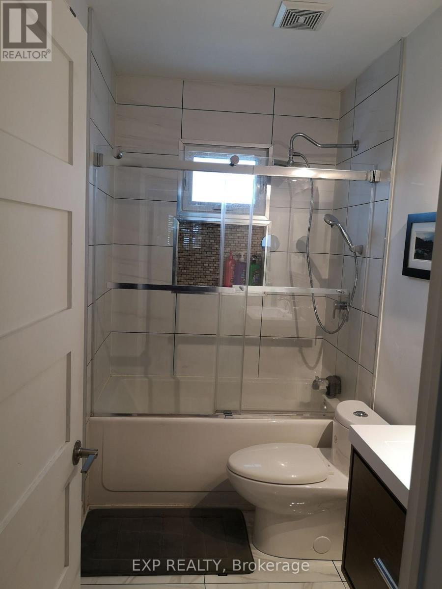 












366 MARIA GORETTI CIRCLE

,
Ottawa,




Ontario
K1L7K8

