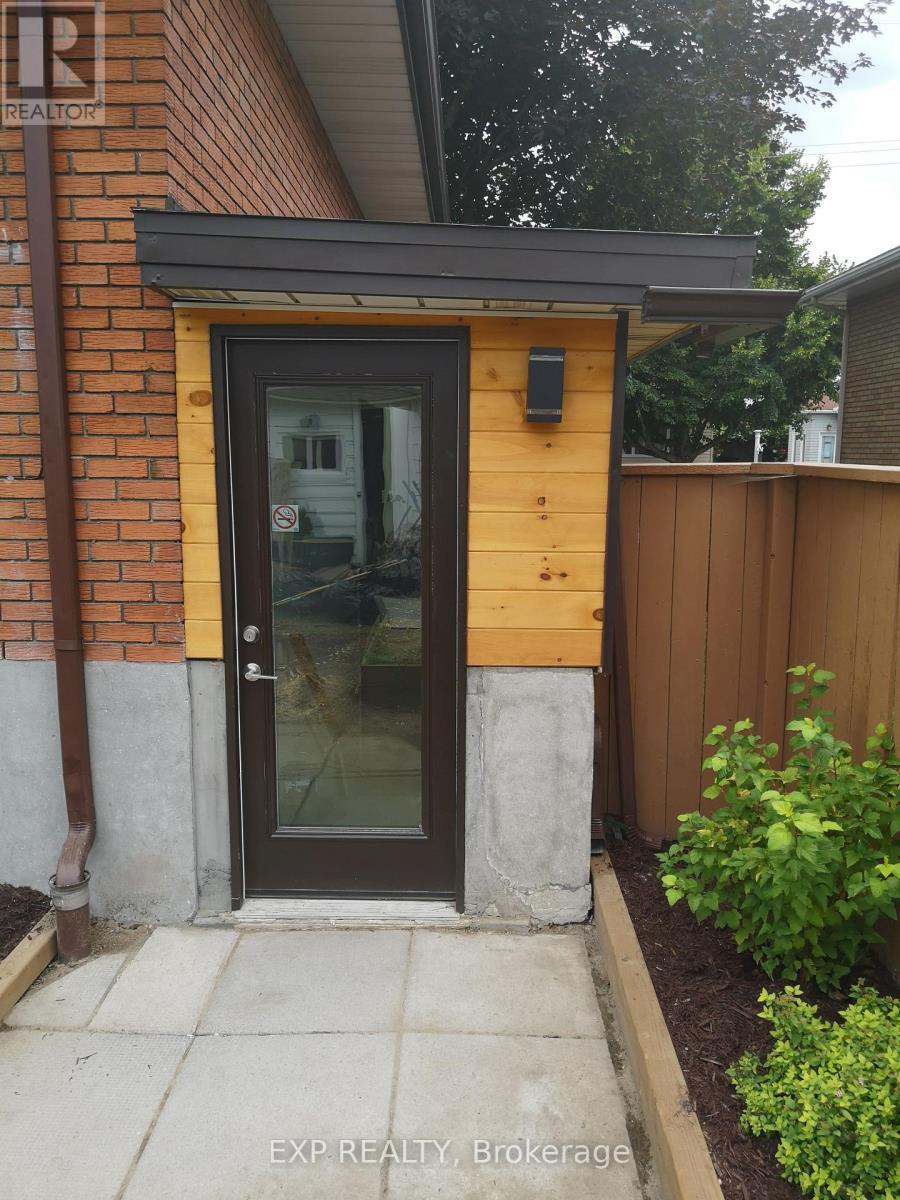 












366 MARIA GORETTI CIRCLE

,
Ottawa,




Ontario
K1L7K8

