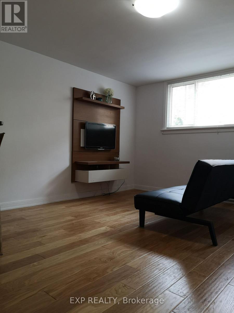 












366 MARIA GORETTI CIRCLE

,
Ottawa,




Ontario
K1L7K8

