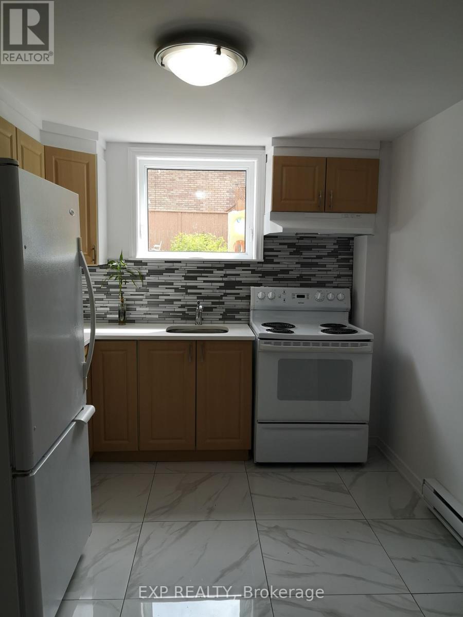 












366 MARIA GORETTI CIRCLE

,
Ottawa,




Ontario
K1L7K8

