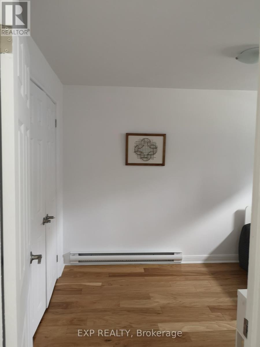 












366 MARIA GORETTI CIRCLE

,
Ottawa,




Ontario
K1L7K8


