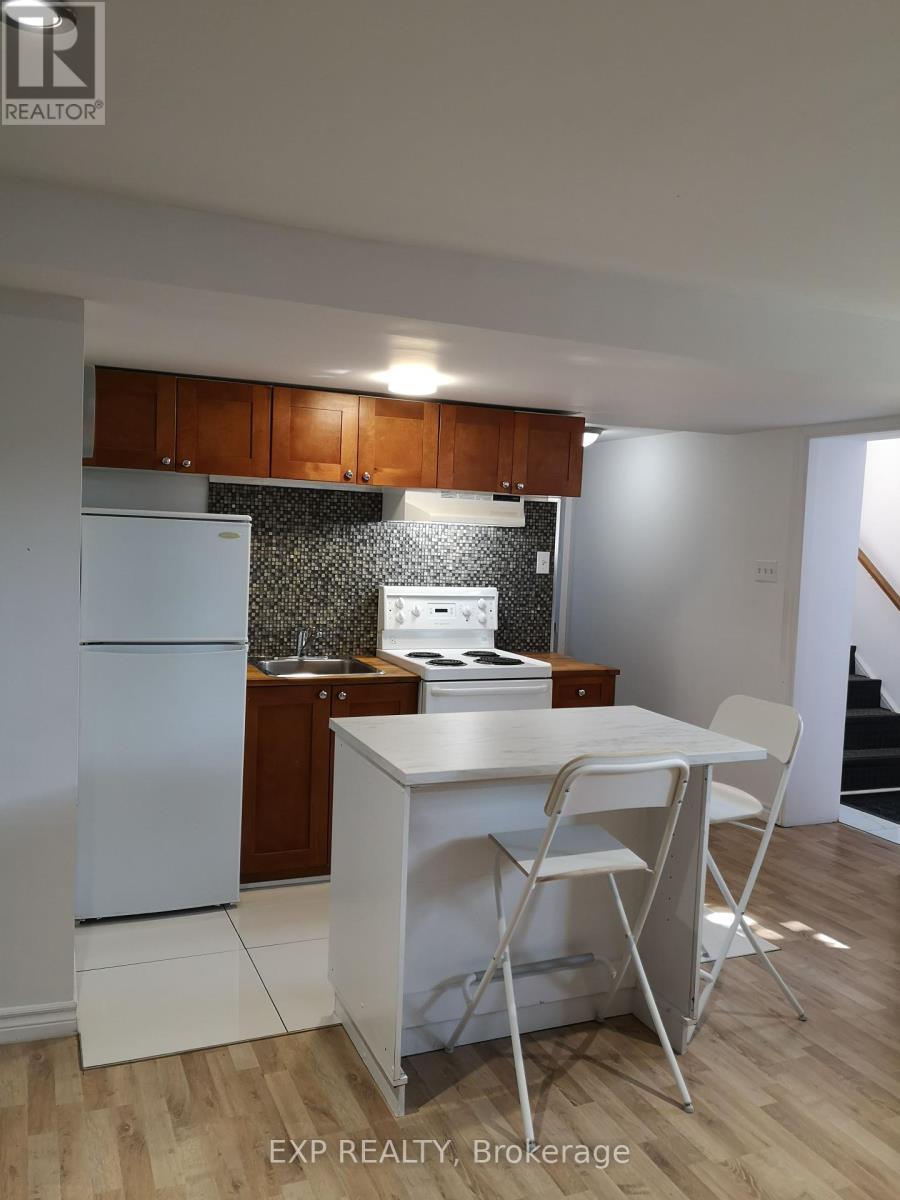 












366 MARIA GORETTI CIRCLE

,
Ottawa,




Ontario
K1L7K8

