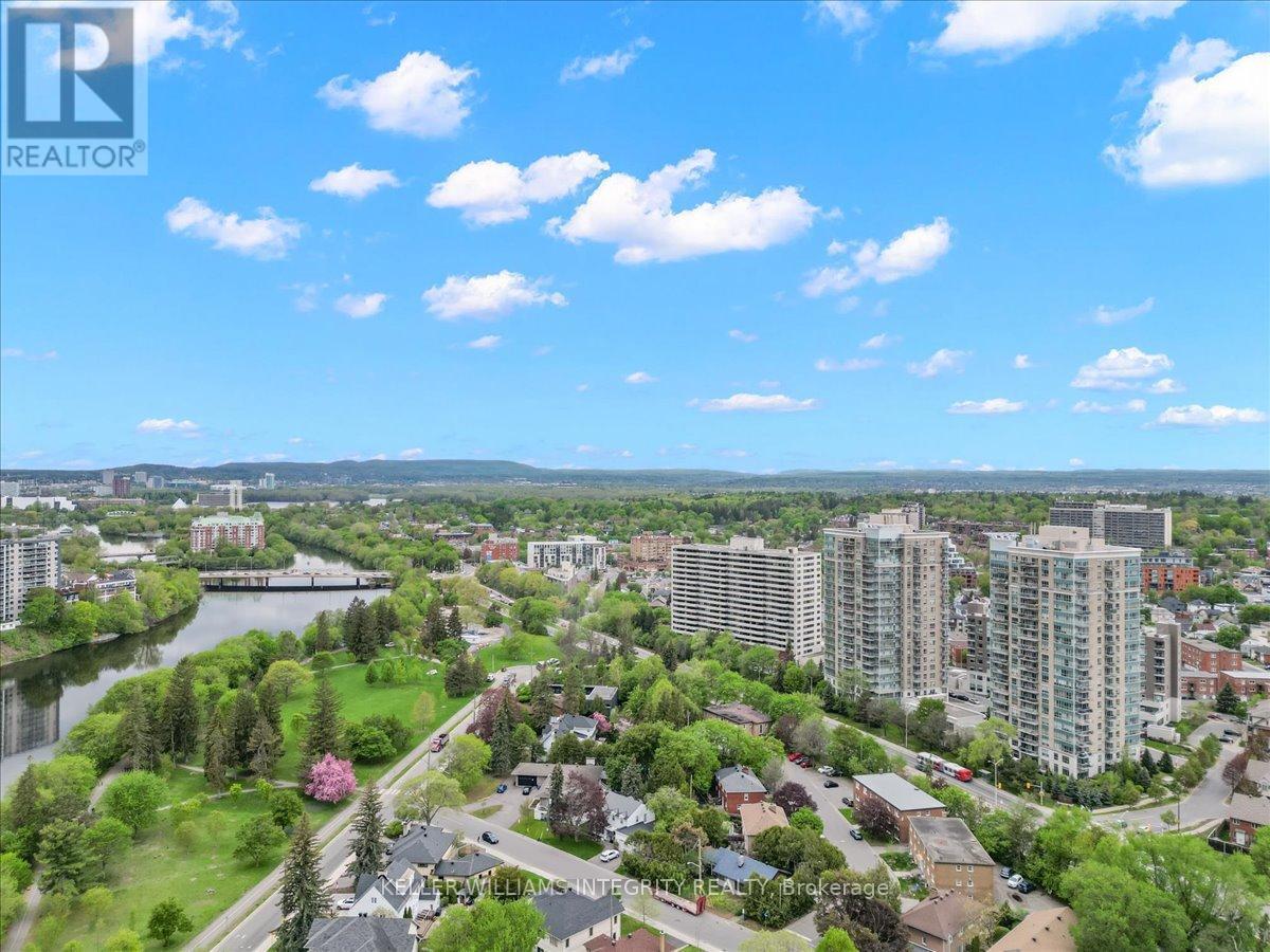 












1604 - 70 LANDRY STREET

,
Ottawa,




Ontario
K1L0A8

