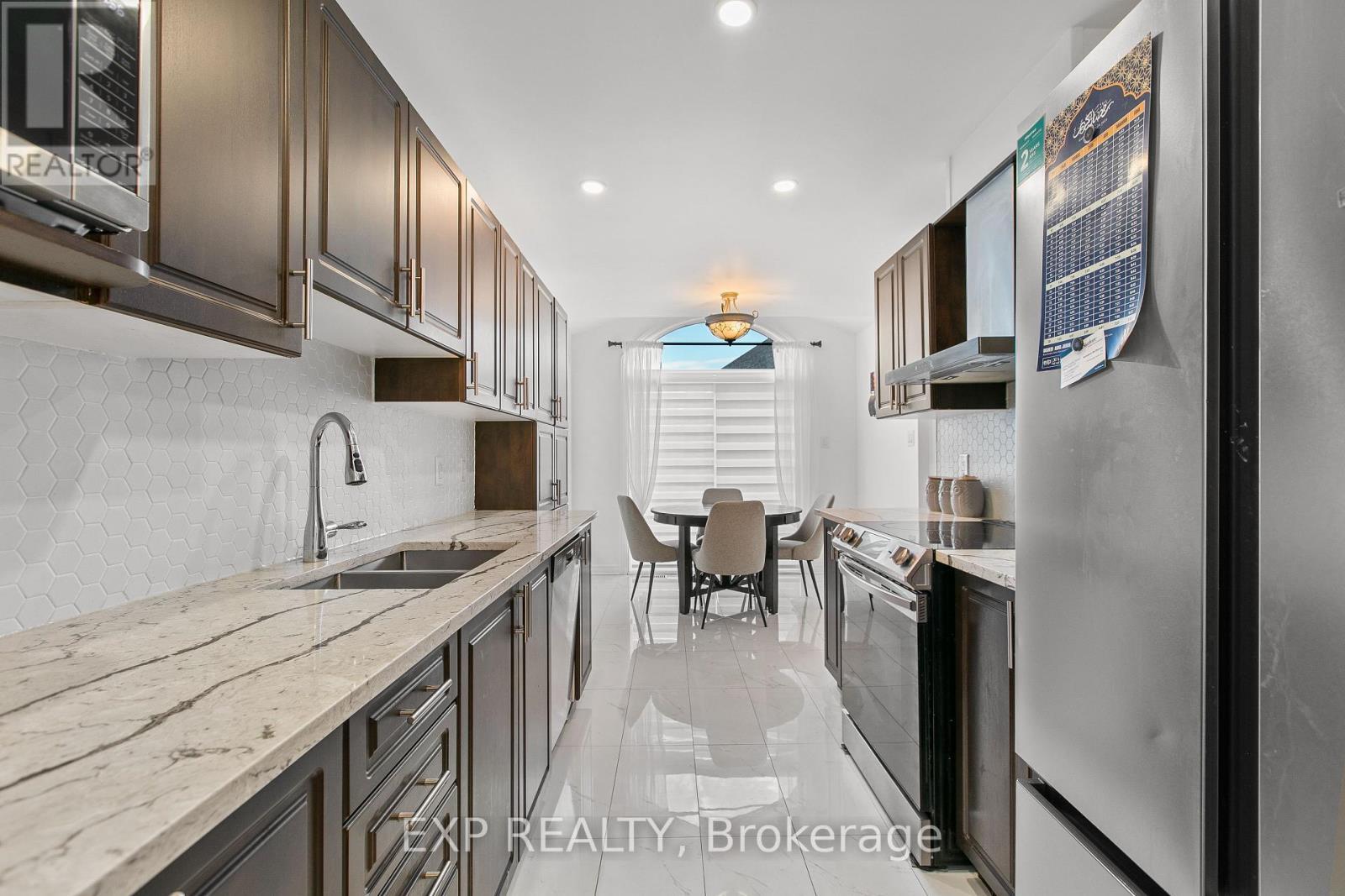 












356 GERRY LALONDE DRIVE

,
Ottawa,




Ontario
K4A0Y3

