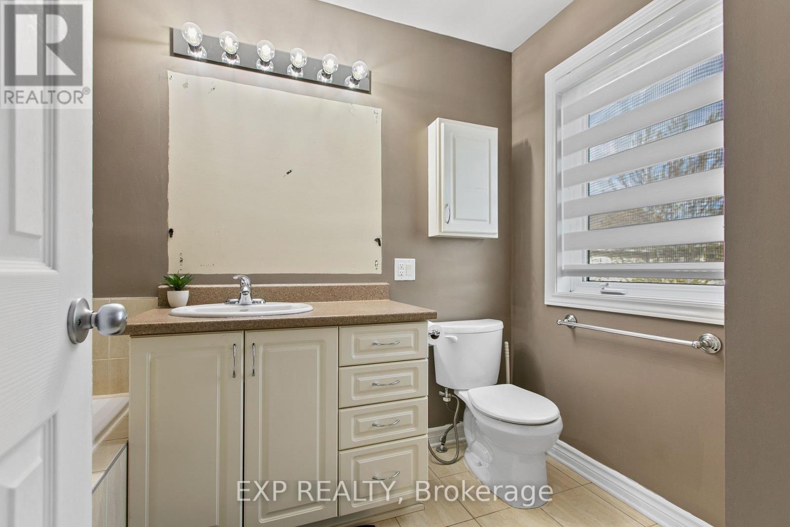 












356 GERRY LALONDE DRIVE

,
Ottawa,




Ontario
K4A0Y3


