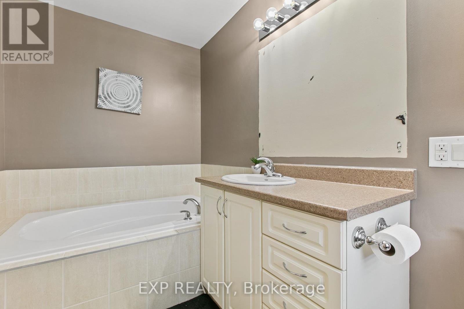 












356 GERRY LALONDE DRIVE

,
Ottawa,




Ontario
K4A0Y3

