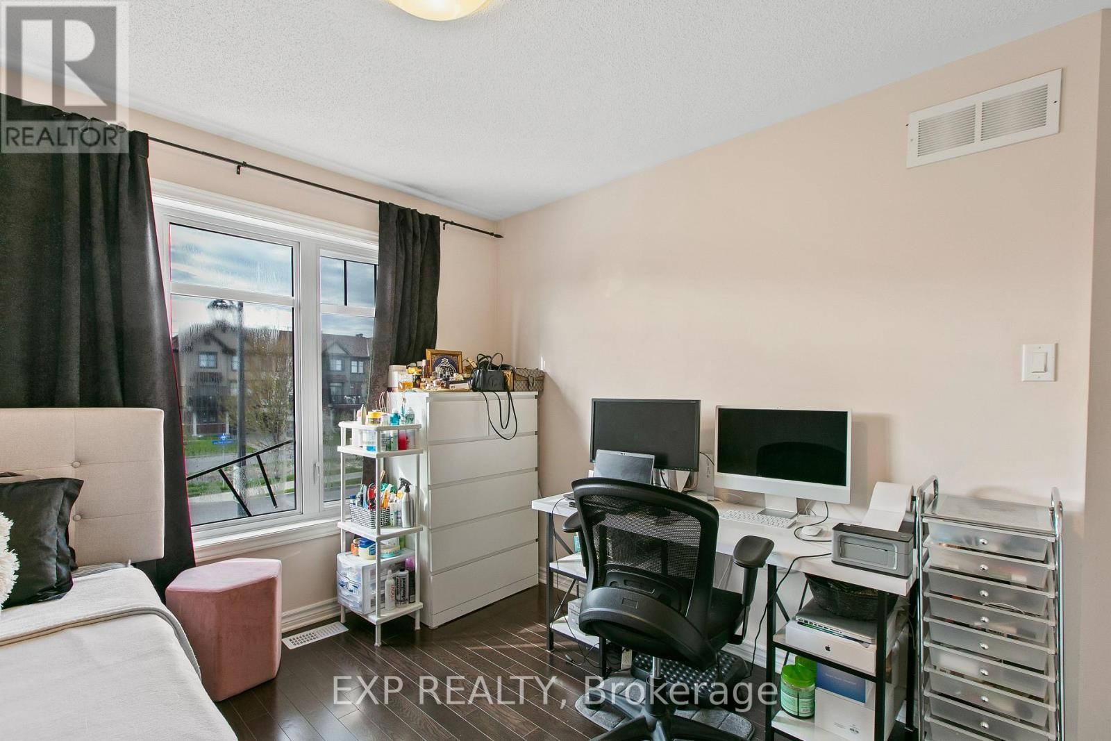 












356 GERRY LALONDE DRIVE

,
Ottawa,




Ontario
K4A0Y3

