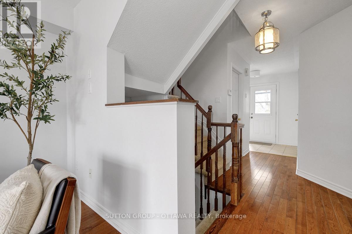 












5533 DOCTOR LEACH DRIVE

,
Ottawa,




Ontario
K4M1L6

