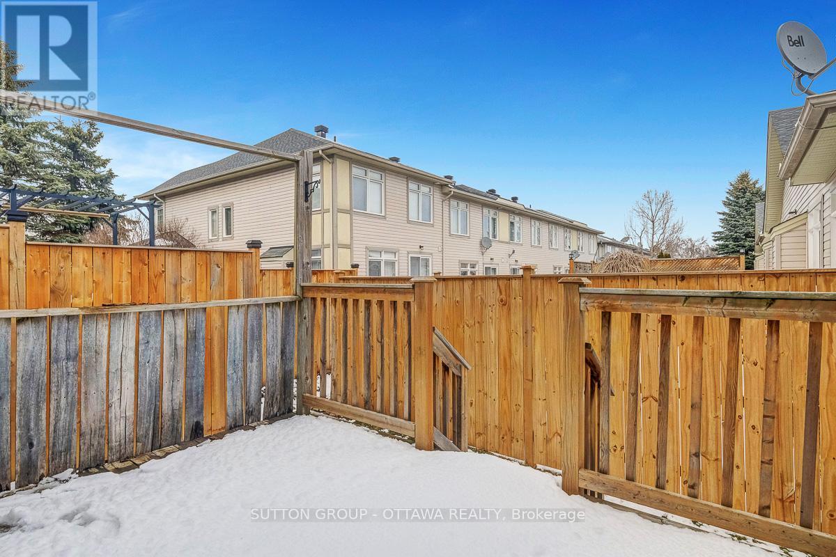 












5533 DOCTOR LEACH DRIVE

,
Ottawa,




Ontario
K4M1L6

