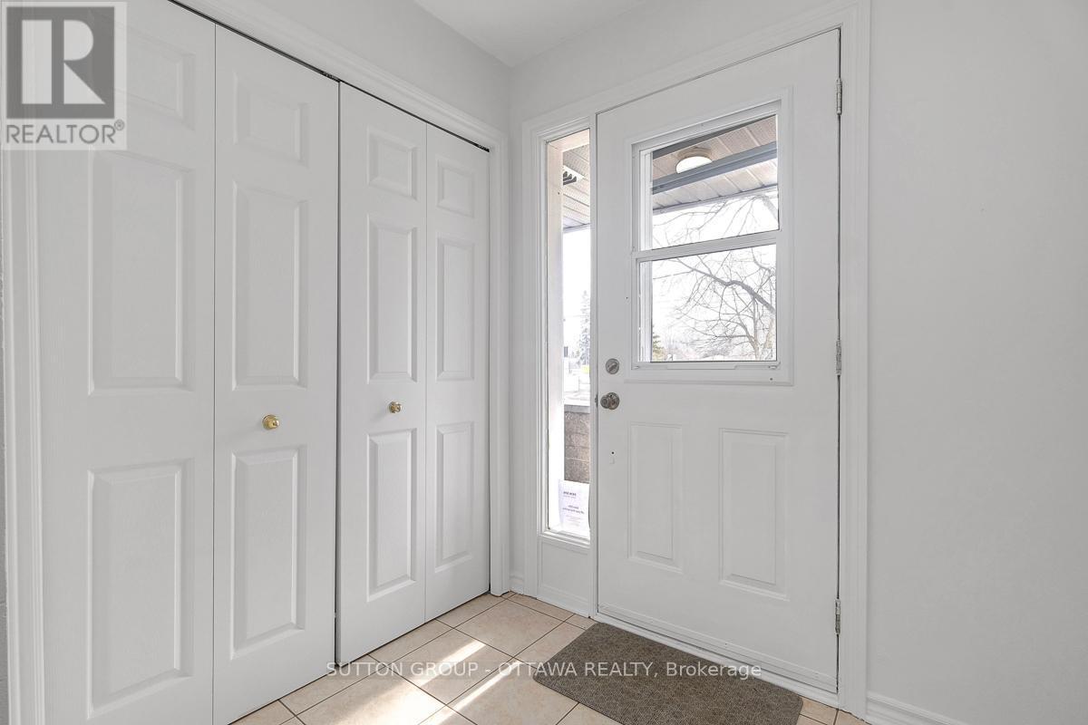 












5533 DOCTOR LEACH DRIVE

,
Ottawa,




Ontario
K4M1L6

