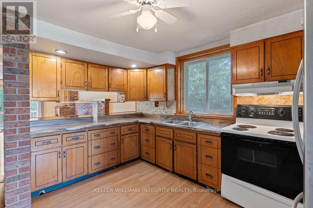 












2798 BEACH ROAD

,
North Grenville,




Ontario
K0G1J0

