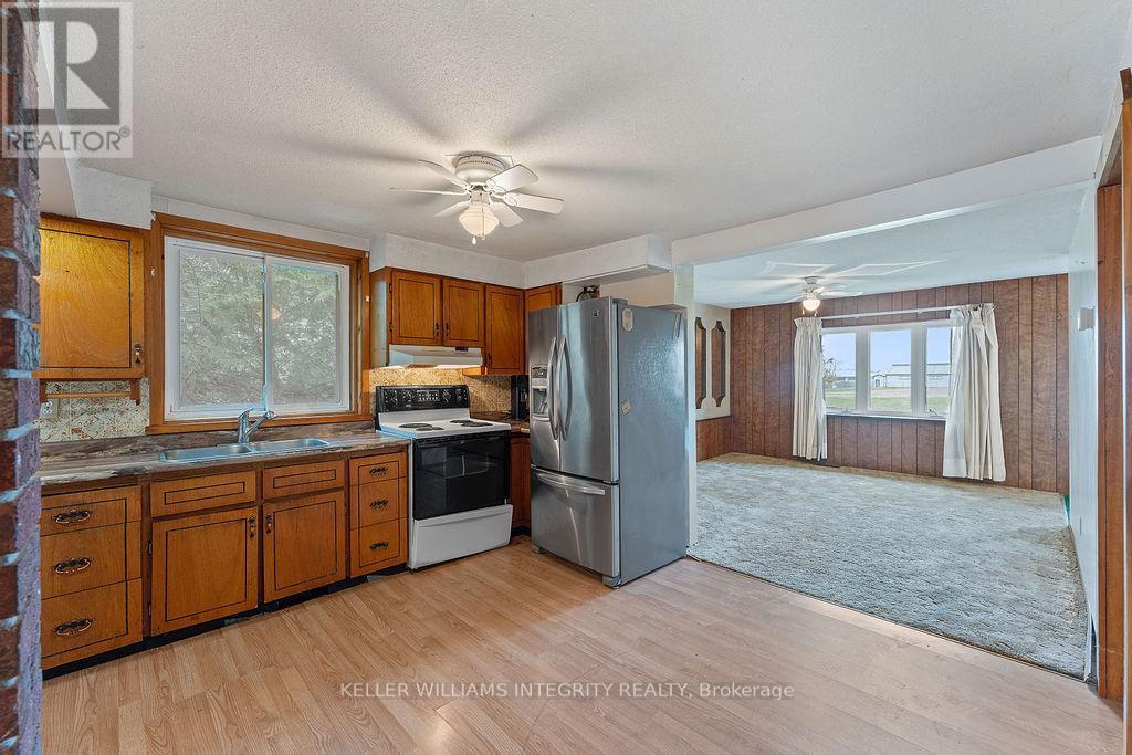 












2798 BEACH ROAD

,
North Grenville,




Ontario
K0G1J0

