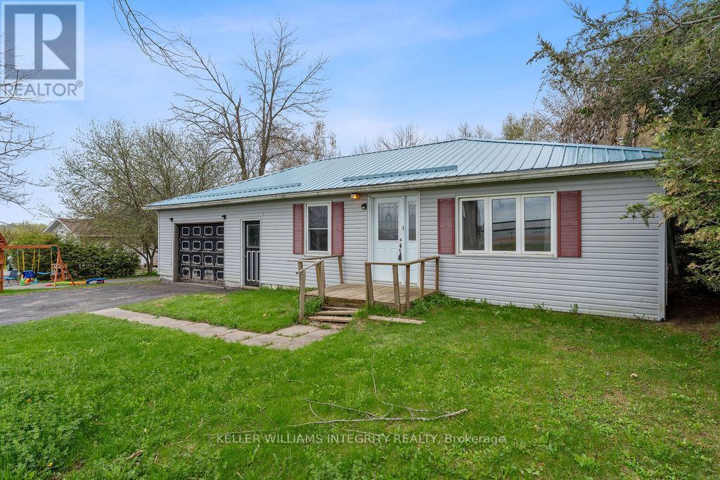 












2798 BEACH ROAD

,
North Grenville,




Ontario
K0G1J0

