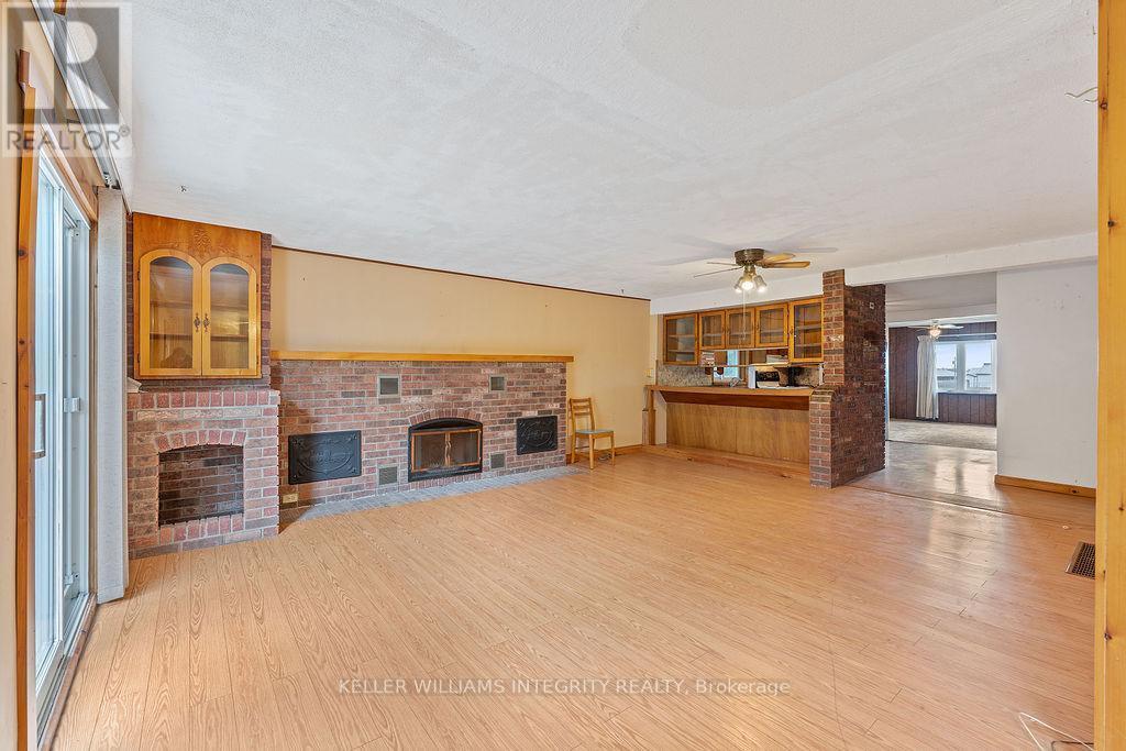 












2798 BEACH ROAD

,
North Grenville,




Ontario
K0G1J0

