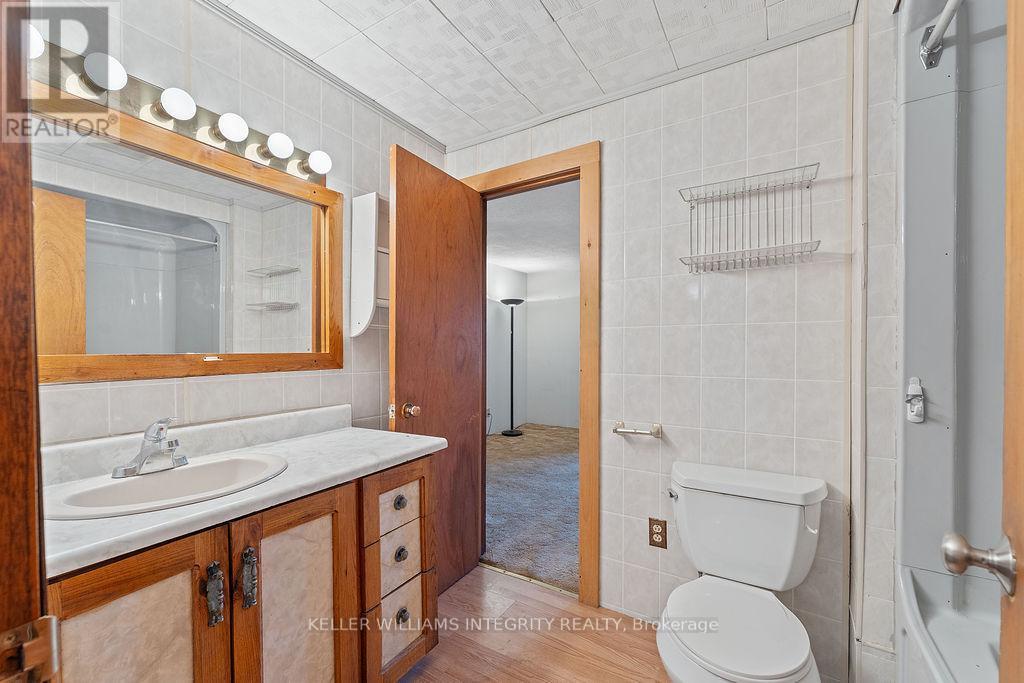 












2798 BEACH ROAD

,
North Grenville,




Ontario
K0G1J0

