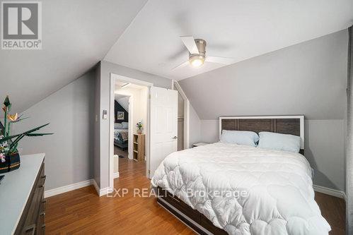 












11 MCKENZIE AVENUE

,
Smiths Falls,




Ontario
K7A3G4

