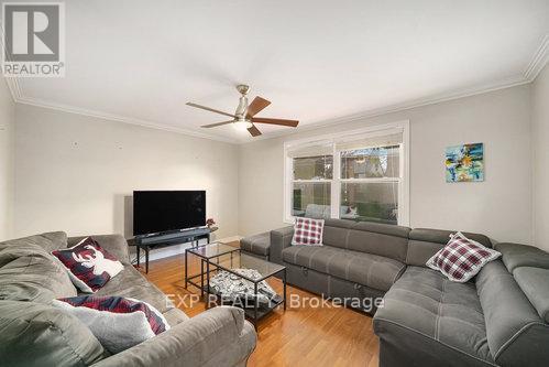 












11 MCKENZIE AVENUE

,
Smiths Falls,




Ontario
K7A3G4

