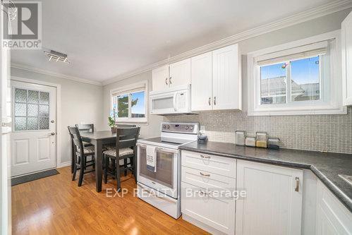 












11 MCKENZIE AVENUE

,
Smiths Falls,




Ontario
K7A3G4

