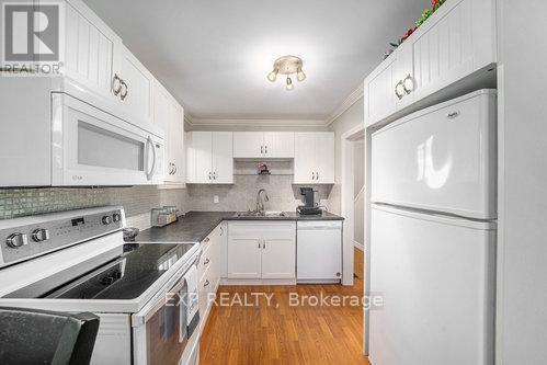 












11 MCKENZIE AVENUE

,
Smiths Falls,




Ontario
K7A3G4

