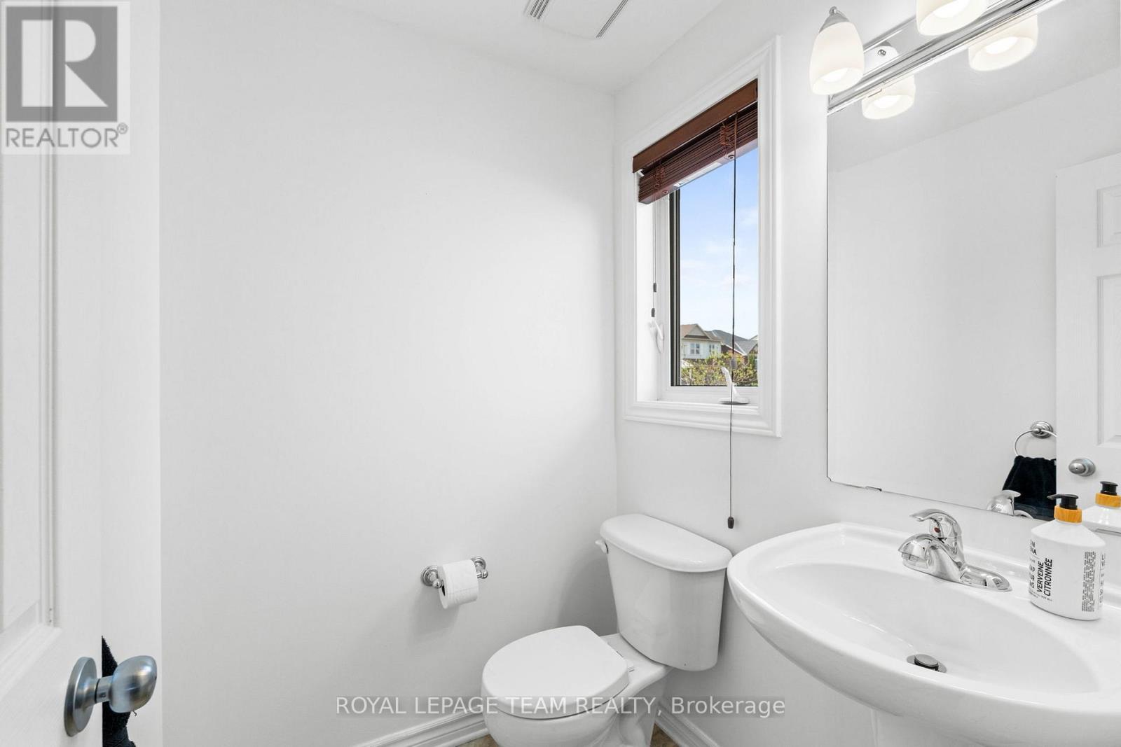 












360 HARVEST VALLEY AVENUE

,
Ottawa,




Ontario
K4A0J7


