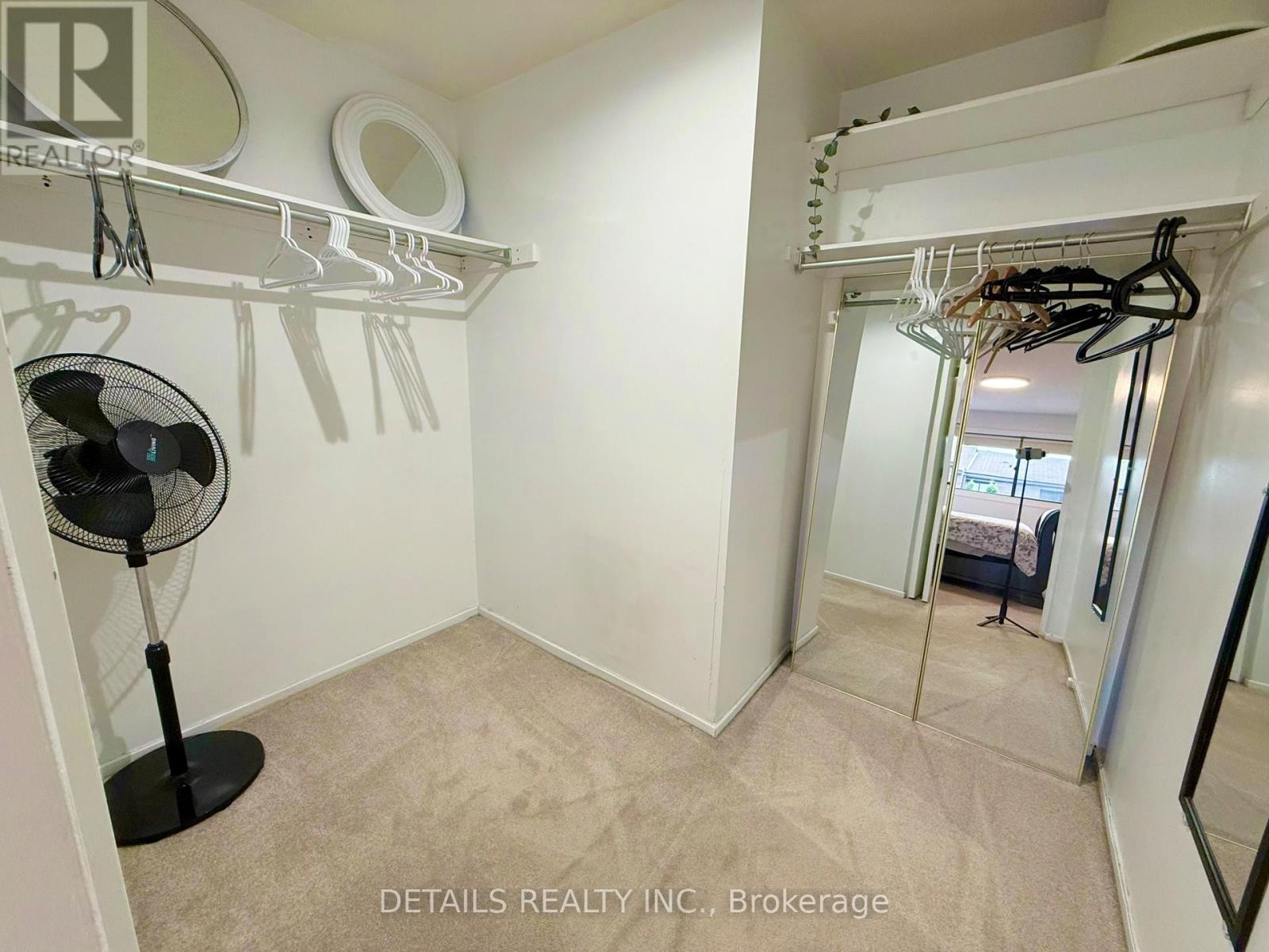 












10 - 2 BERTONA STREET

,
Ottawa,




Ontario
K2G0W2

