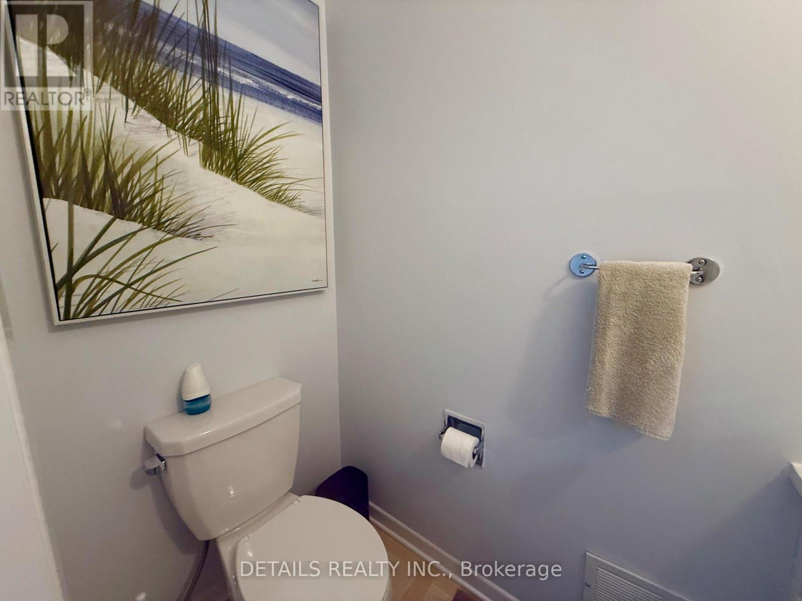












10 - 2 BERTONA STREET

,
Ottawa,




Ontario
K2G0W2

