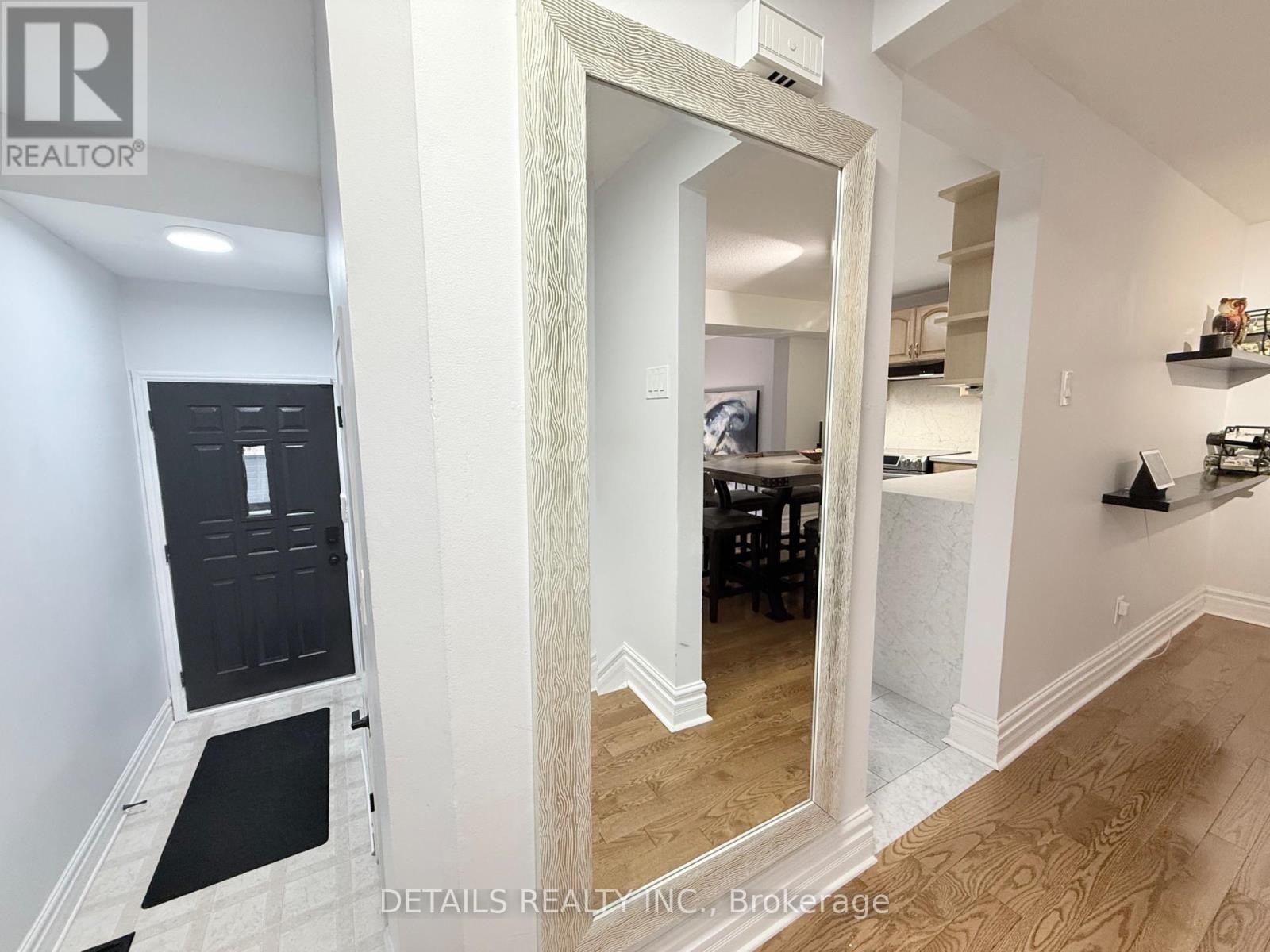 












10 - 2 BERTONA STREET

,
Ottawa,




Ontario
K2G0W2

