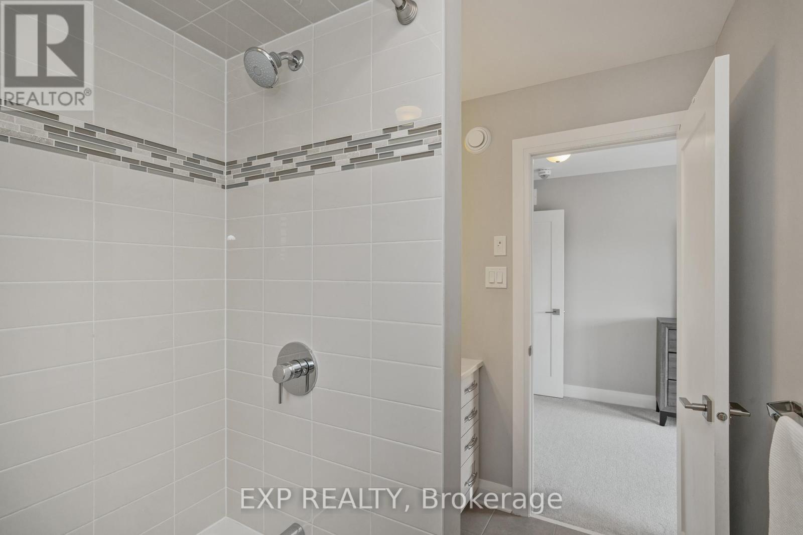 












301 SERENADE CRESCENT

,
Ottawa,




Ontario
K1X0B9

