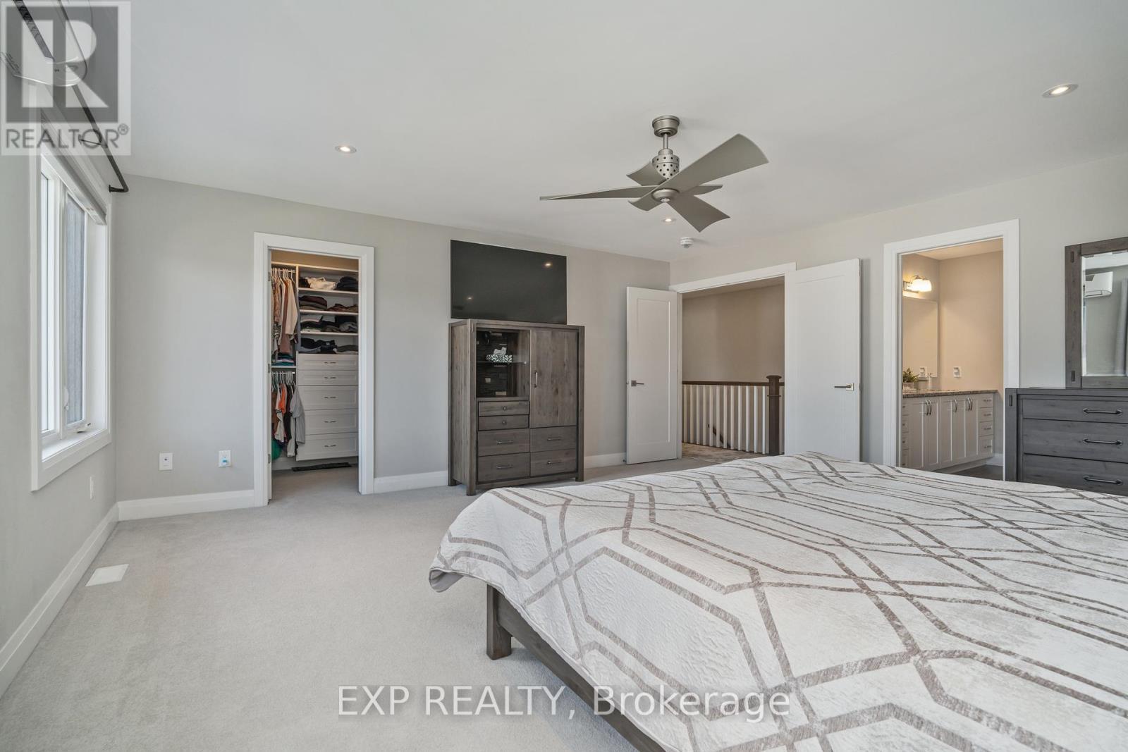 












301 SERENADE CRESCENT

,
Ottawa,




Ontario
K1X0B9

