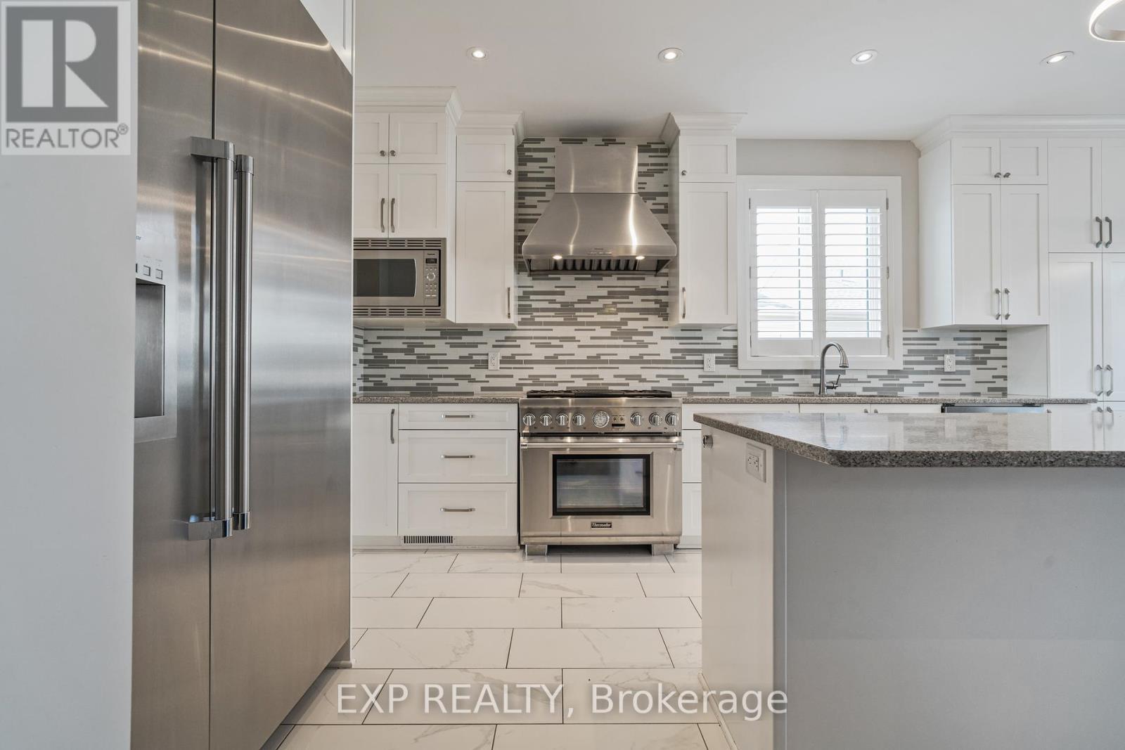 












301 SERENADE CRESCENT

,
Ottawa,




Ontario
K1X0B9

