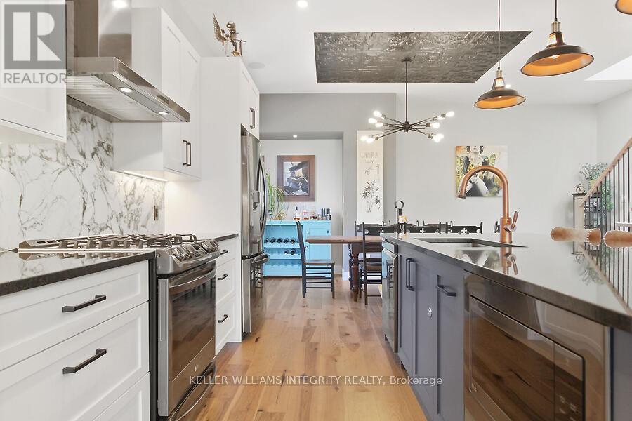 












D - 84 CARRUTHERS AVENUE

,
Ottawa,




Ontario
K1Y1N2

