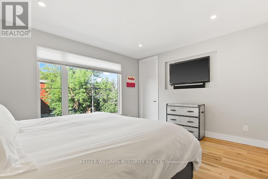 












D - 84 CARRUTHERS AVENUE

,
Ottawa,




Ontario
K1Y1N2

