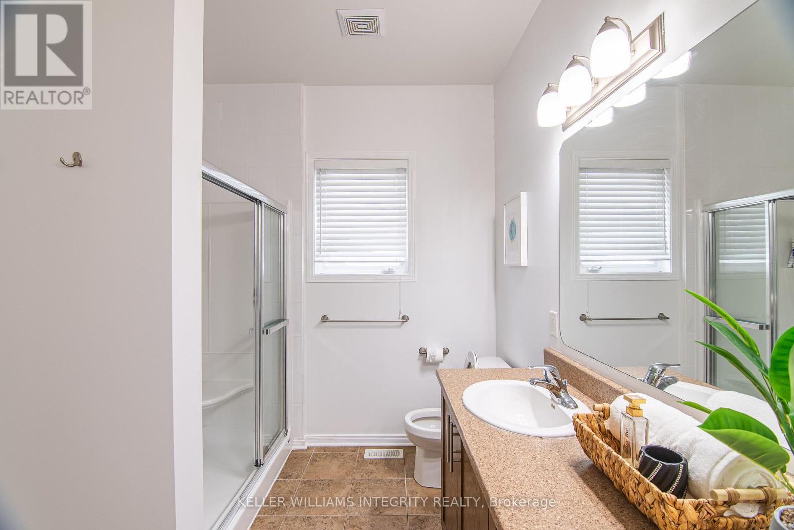 












21 EDWARD VINCE EVANS COURT

,
Arnprior,




Ontario
K7S0K5

